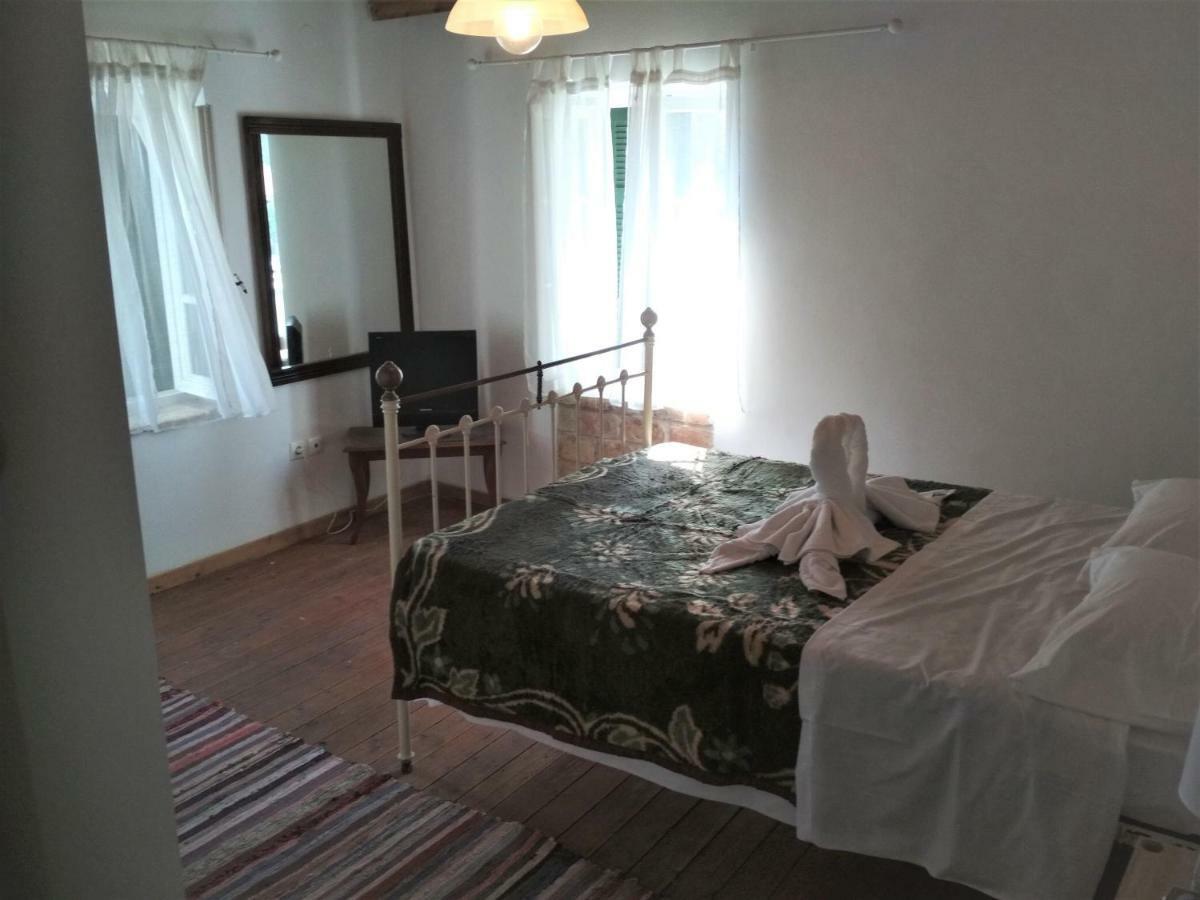 לפקימי River House Maria מראה חיצוני תמונה